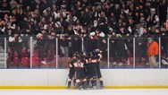 Boys Ice Hockey: No. 14 Middletown North wins big in Handchen Cup semis