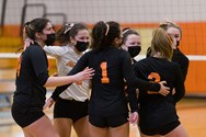 Girls Volleyball: Hasbrouck Heights downs Wood-Ridge for first ever division title (Photos)